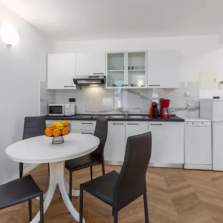 Mima Apartment *